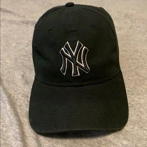 New York Yankees hat